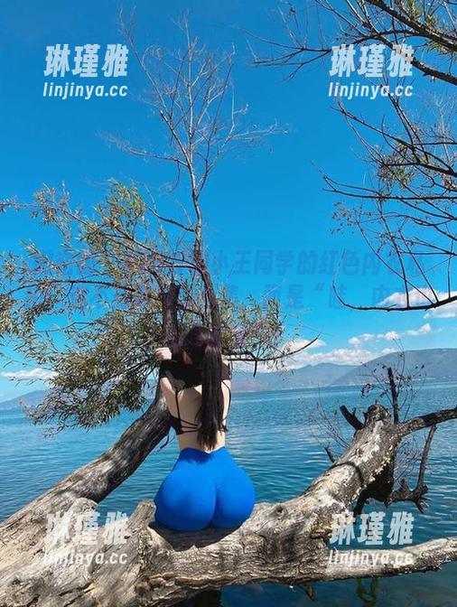 120斤的小王同学 微密圈 - 120斤的小王同学的红色内衣私拍:这不是简单的合集,而是“哇,内衣也能这样穿”!