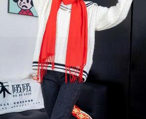 BoBoSocks袜啵啵 – 在线欣赏小甜豆，白丝写真里透着些迷离的气息。