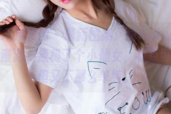 GIRLT果团网 – 最新图集：甜Abby在白色中漫游，像极了个小仙女，有点可爱，但又不那么单纯。