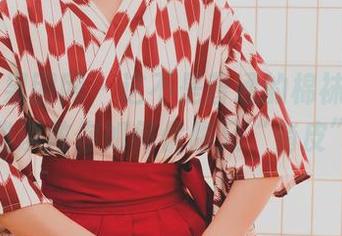 GIRLT果团网 – 这不是普通的棉袜套图，莫雅淇教你如何优雅又“俏皮”。