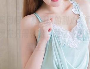 GIRLT果团网 – 莫雅琪的甜心，就像糖果一样，现在只需轻松下载这张图片，嘴角都在上扬！