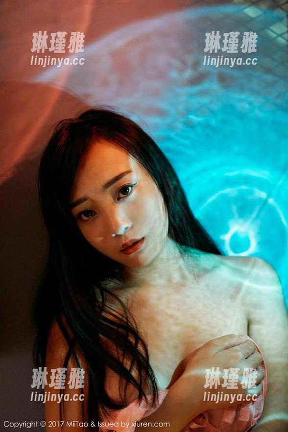 MiiTao蜜桃社 - 办公室合集，木奈奈教你如何与办公椅亲密接触