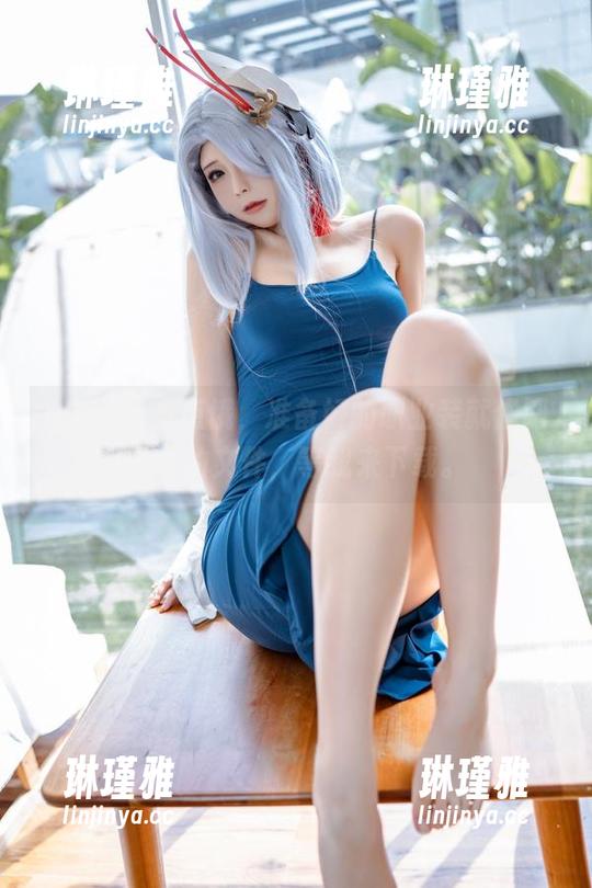 Quan冉有点饿 Quan冉有点饿,准备好的职业装就像网盘里的文件,等我来下载。