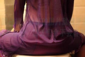 ROSI的白裙，分享的图片就像梦里的裙摆，浮想联翩，的人们会不会喜欢呢？