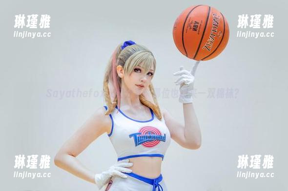 Sayathefox美图分享，哪位也想来一双棉袜？
