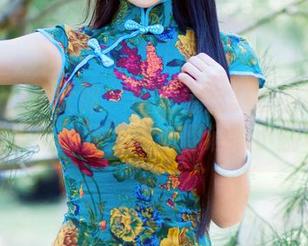 TuiGirl推女郎 – 哈尼宝宝美腿图册：被腿吸引的我，内心翻涌的小剧场
