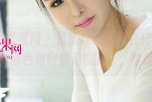 UGirls尤果网 – 看霓梓心的黑白作品，突然觉得色彩好像是临时工，哈哈！