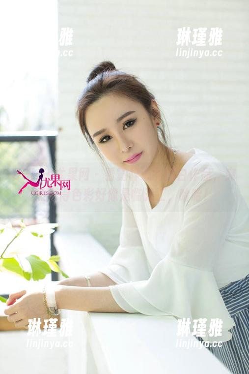UGirls尤果网-霓梓心 UGirls尤果网 - 看霓梓心的黑白作品,突然觉得色彩好像是临时工,哈哈!