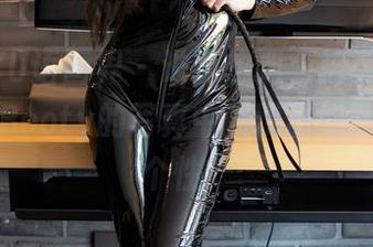 XIAOYU语画界 – 谁能想到，棉袜竟然在徐莉芝Booty的写真中展现出如此多变的个性？