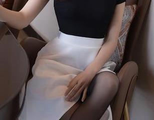 Xiuren秀人网 – “在卫生间做奇迹：lingyu69的浴室小摆拍，你不敢相信这是哪里！”精选