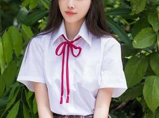 Xiuren秀人网 – 暂时闭嘴：‘奶茶味的包子’的写真合集和她的天使印记