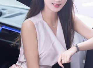 Xiuren秀人网 – 徐莉芝Botty的夏天写真，我想一直“看下去”