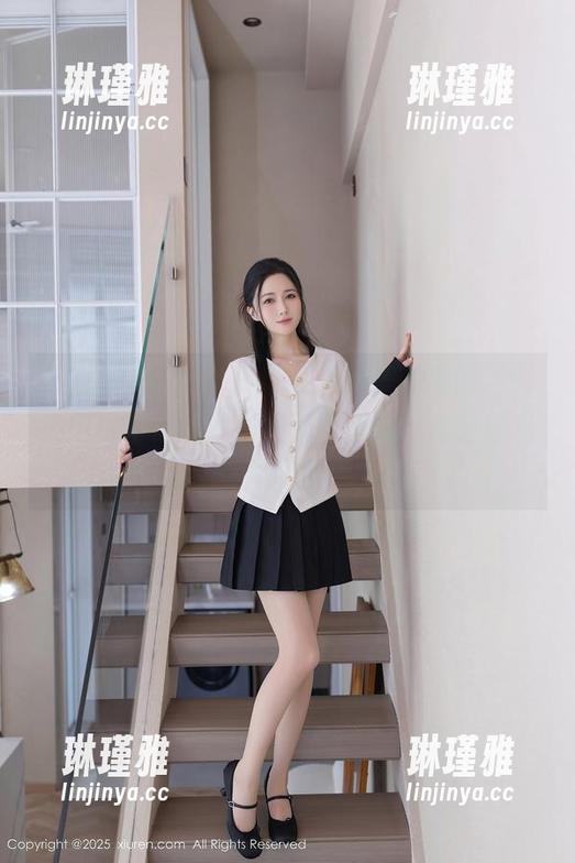 Xiuren秀人网 - 樱桃小阑子的原图，御姐风格也许更多是个姿态，就这样轻轻松松