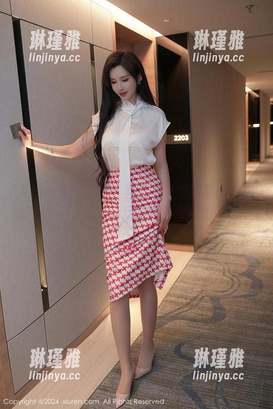 Xiuren秀人网-玥儿玥er Xiuren秀人网 - 当无圣光邂逅厦门旅拍,玥儿玥er这样玩真没在怕
