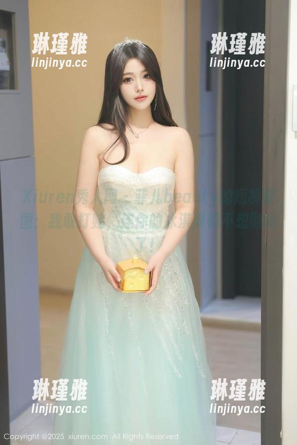 Xiuren秀人网-菲儿beauty Xiuren秀人网 - 菲儿beauty的短裤套图:我敢打赌,连你的冰淇淋都不想融化了!