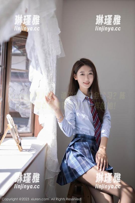 Xiuren秀人网 - 谁说学姐只会学习？陈以二高清作品集带你看不一样的她！
