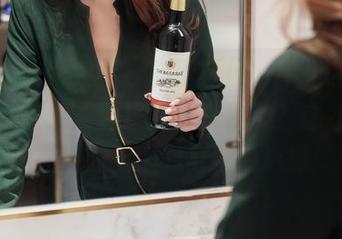 Xiuren秀人网 – 有了颖仪baby的豹纹写真，谁还需要果冻色小裙子？这才是我想在派对上大显身手的选择！