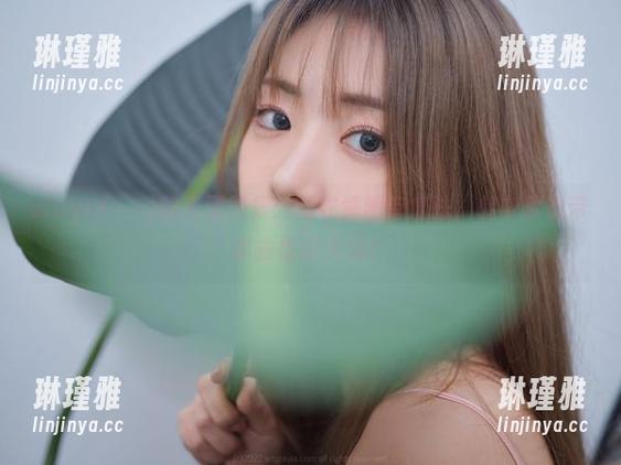 wuyo(우요)的高清图集：睡衣竟然有魔法，转身就能带你去星辰大海！