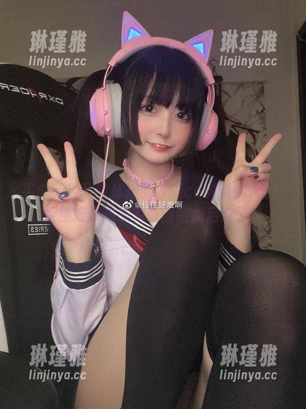 佳佳好难啊 买个蓝色吊带体操服才能cos得很好吗?佳佳好难啊发的原图给我启发了。