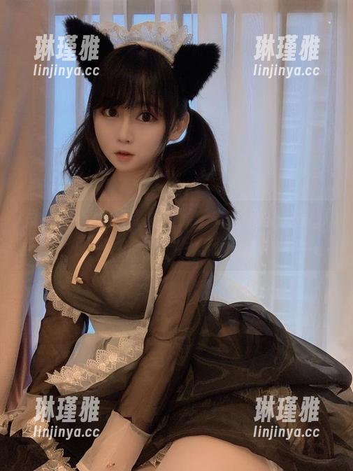 依依超级懒 每天都想看依依超级懒,尤其是她的高清图包,那个一月怎能错过!