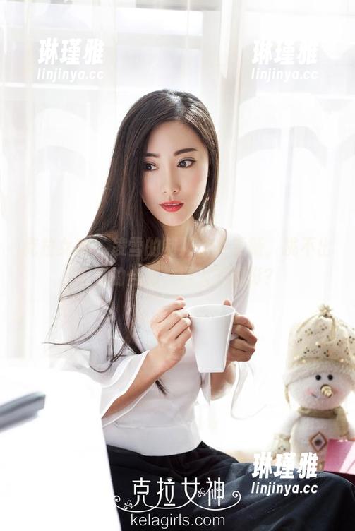 克拉女神 - 凌雪的制服合集更新，挑不出毛病的合集，浸入式观影？