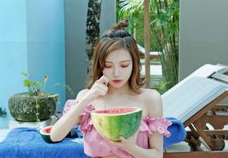 嗲囡囡 – 油亮无敌，还是陈梵妮带你看高清美图，准备好被晃瞎了吗？