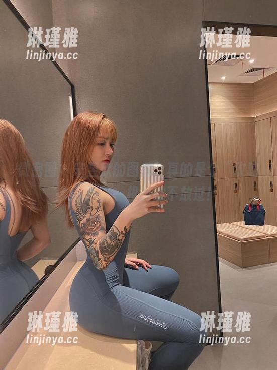 宋昱欣 微密圈 - 宋昱欣的图包,真的是个“玫瑰女人”,一根刺都不放过!
