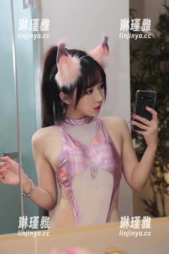 小女巫露娜 小女巫露娜的镭射紫合集:看她如何把紫色玩出新花样!
