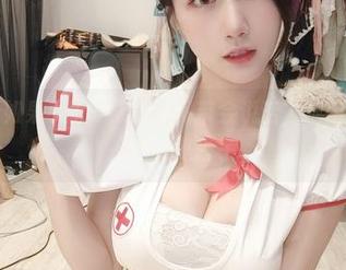 微密圈 – 如果小玉吃果冻的吊带会说话，那图集里的每一张都是段子