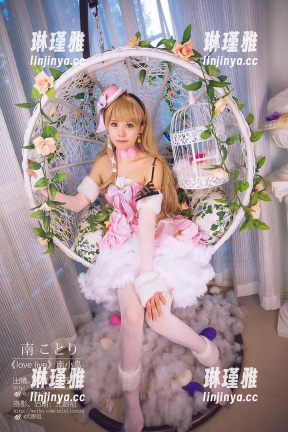 小野妹子w 小野妹子w的“伊丽莎白”,每张美图都添加了一种说不清的吸引力。