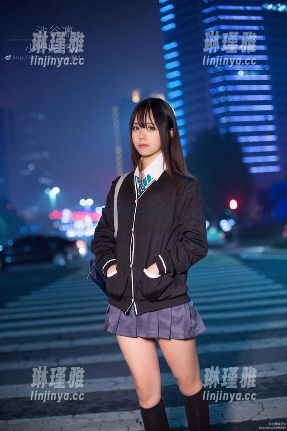 黑丝作风，小野妹子w的cos让人想多了