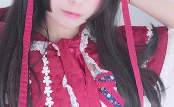 “小野妹子w的校服演绎，经典又不失小心机！”美图图集
