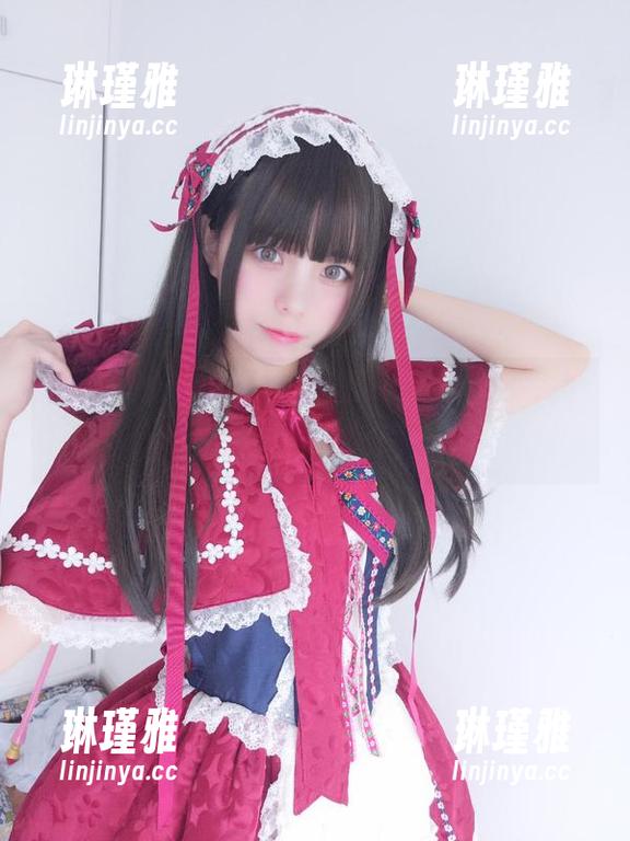 “小野妹子w的校服演绎，经典又不失小心机！”美图图集