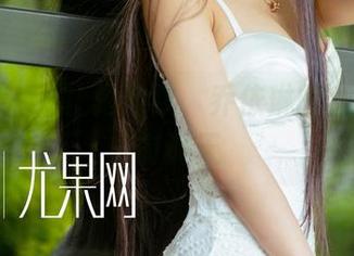 尤果网 – 不止是豹纹，乔依琳的套图里别有洞天