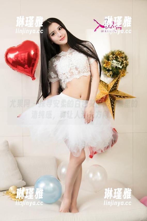 尤果网-安柔 尤果网 - 探寻安柔的白色美图:合集里的清纯感,真让人迷失方向。