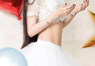 尤果网 – 琳丽的最新套图，那个女孩像是思考人生，但又好像在发呆