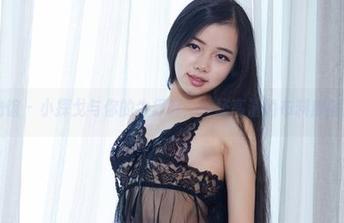 尤物馆 – 小探戈与你的牛仔裤：一场高清的布料摩擦戏！