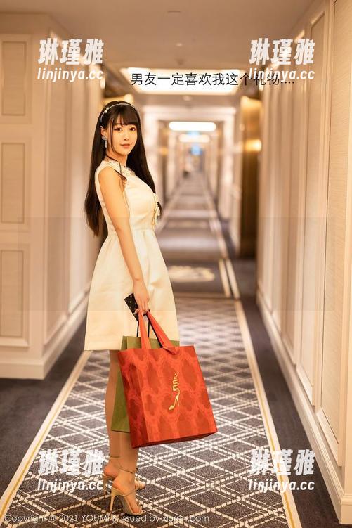 尤蜜荟-Carol周妍希 尤蜜荟 - 婚纱与Carol周妍希,私房图包让你看见这份蕴藏的美!忍不住再想多看几眼...