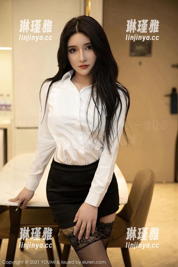 尤蜜荟 - 左冰Queen最新瑜伽：一组让你忍不住想摊倒在地的合集