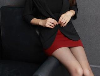异思趣向 – 等等，那件美子的定制OL装，难道是为了激励我在周五晚上拖延工作进度？