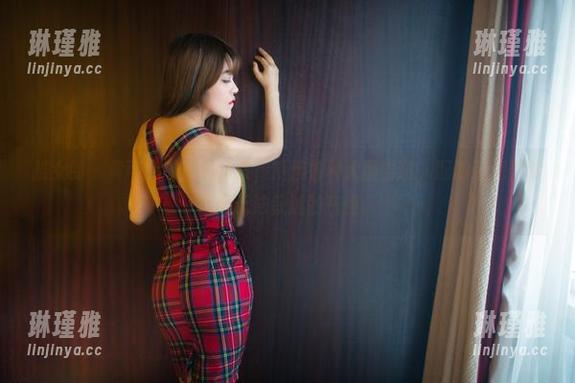 推女郎-黄可 推女郎 - 黄可的镂空写真集,精选各种大胆尝试,酝酿着想要叙述又无法叙述的东西。