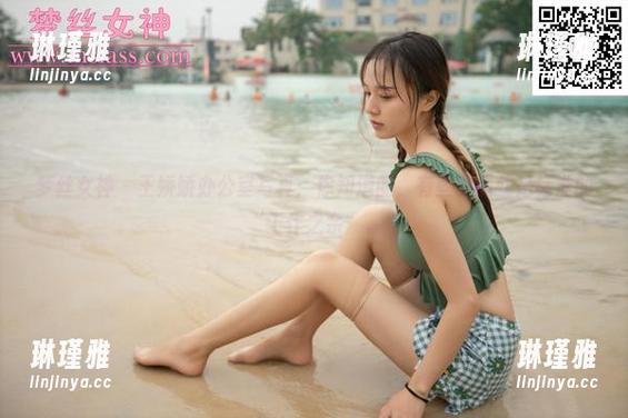 梦丝女神 - 王娇娇办公室写真：你知道的，有些事情就是标准的“工作之余”。