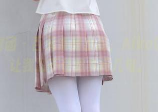 森萝财团 – 百元系列出品，Aika的原图让我忍不住想多问几句。