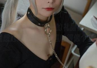 我真的没想到樱岛嗷一的礼服福利图片会让我想起高中舞会，尴尬得像个气球！