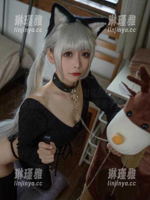 我真的没想到樱岛嗷一的礼服福利图片会让我想起高中舞会，尴尬得像个气球！
