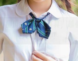 波萝社 – 柳侑绮的红裙写真，越看越想喷口水的那种！