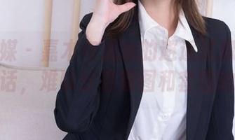 物恋传媒 – 嘉木与流水的邂逅就像一场无声的对话，难以分清原图和套图的边界。