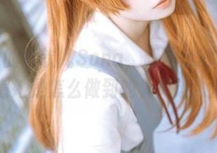 原图中的特软儿Sona，超可爱的那种，不知道她是怎么做到的，真让人佩服…