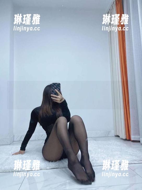 微密圈 - 这组最新图片，禅雨儿Lynne的眼镜让人神往，怎么觉得脑袋有点空？