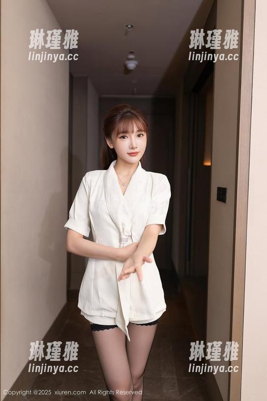 秀人网-Carol周妍希 秀人网 - 轻松一看:Carol周妍希的内衣图集,你不会想“白白浪费”。
